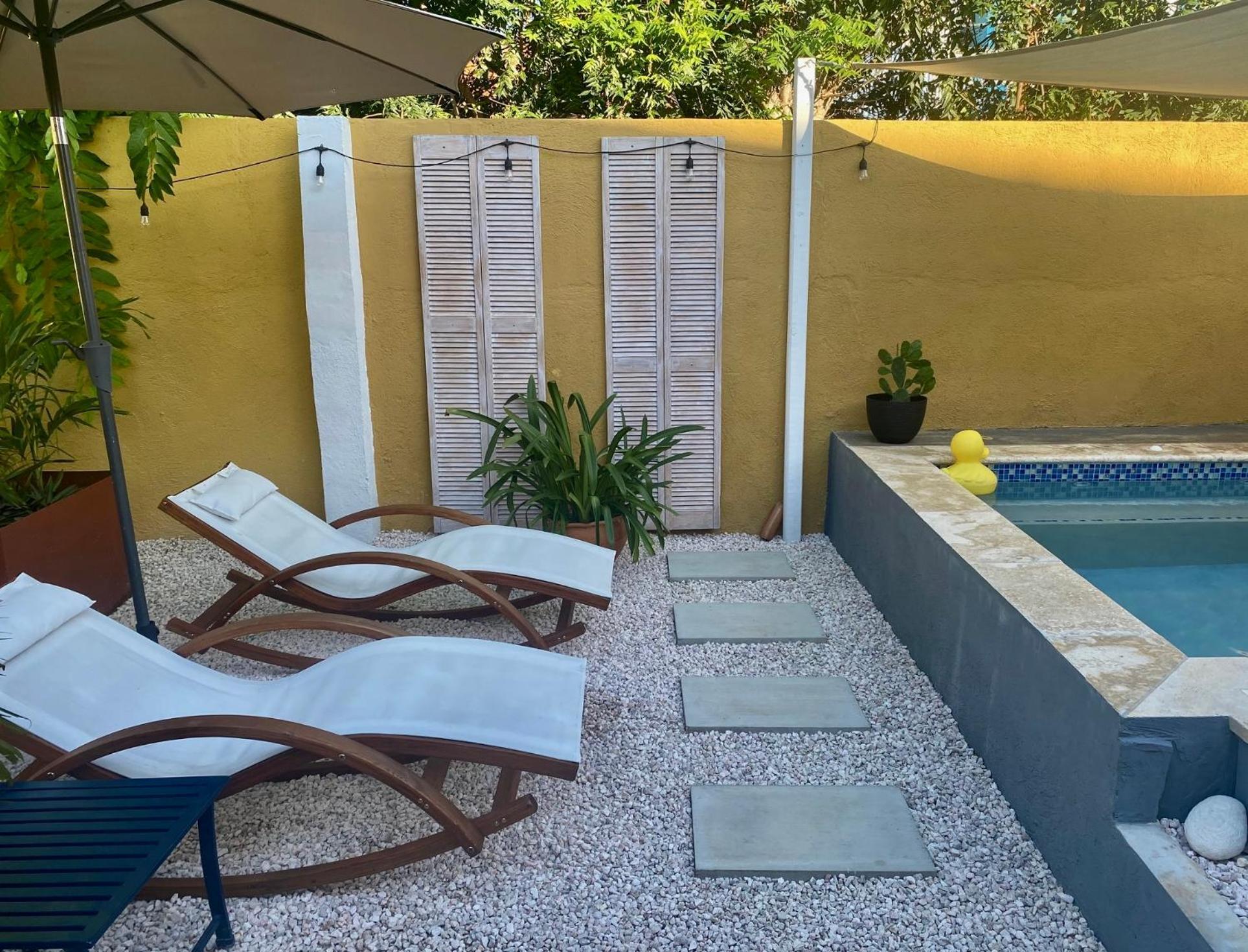 Historic Building The Palm Backyard Studio-Apartment Willemstad, Curacao Feel Home Away From Home 외부 사진